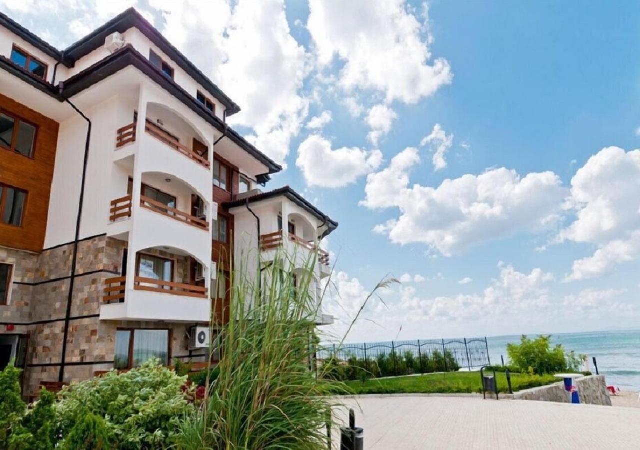 Robinson Beach Apartments Елените Экстерьер фото