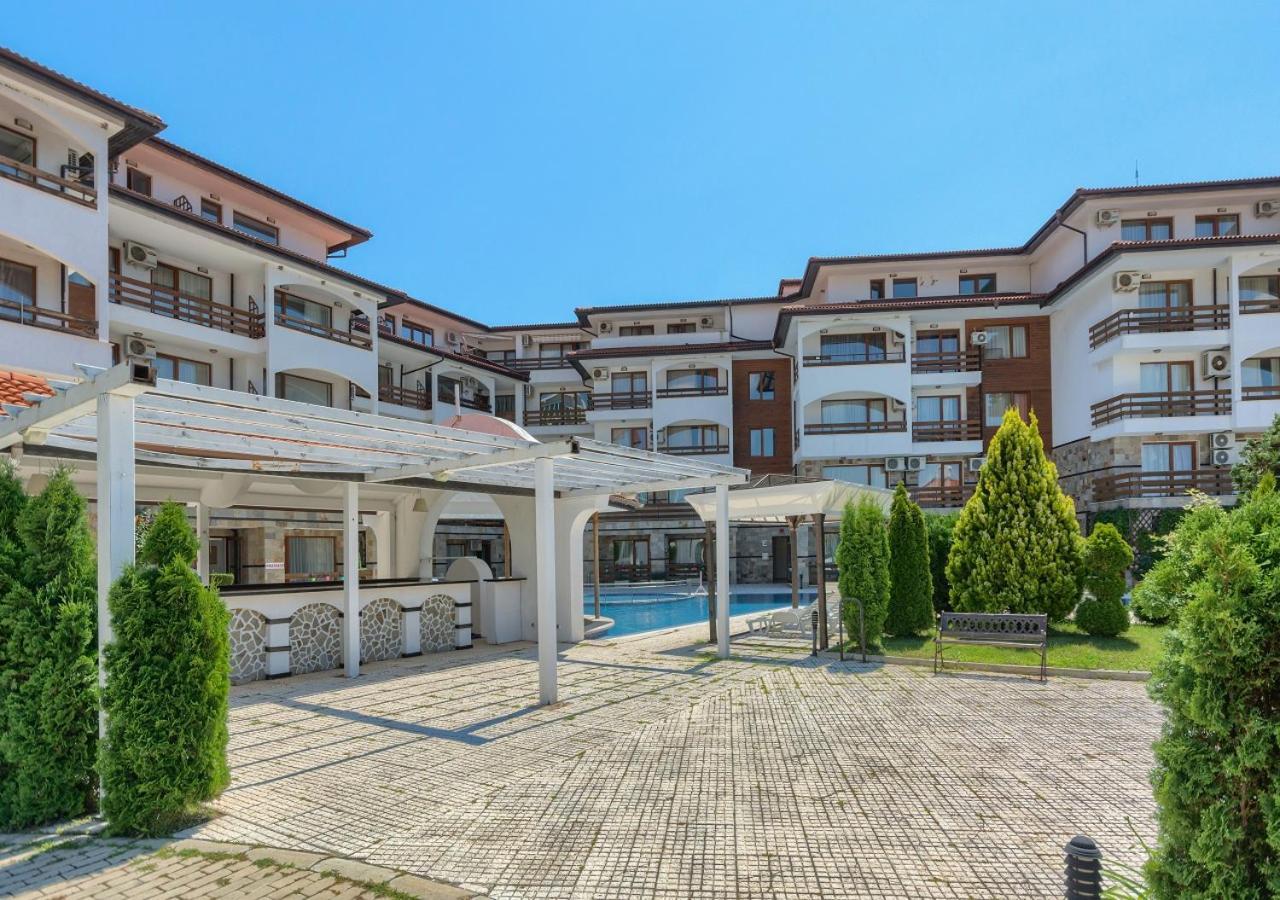 Robinson Beach Apartments Елените Экстерьер фото