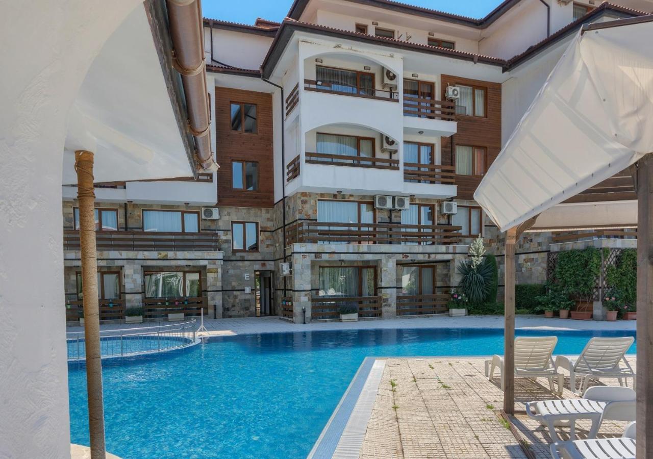 Robinson Beach Apartments Елените Экстерьер фото