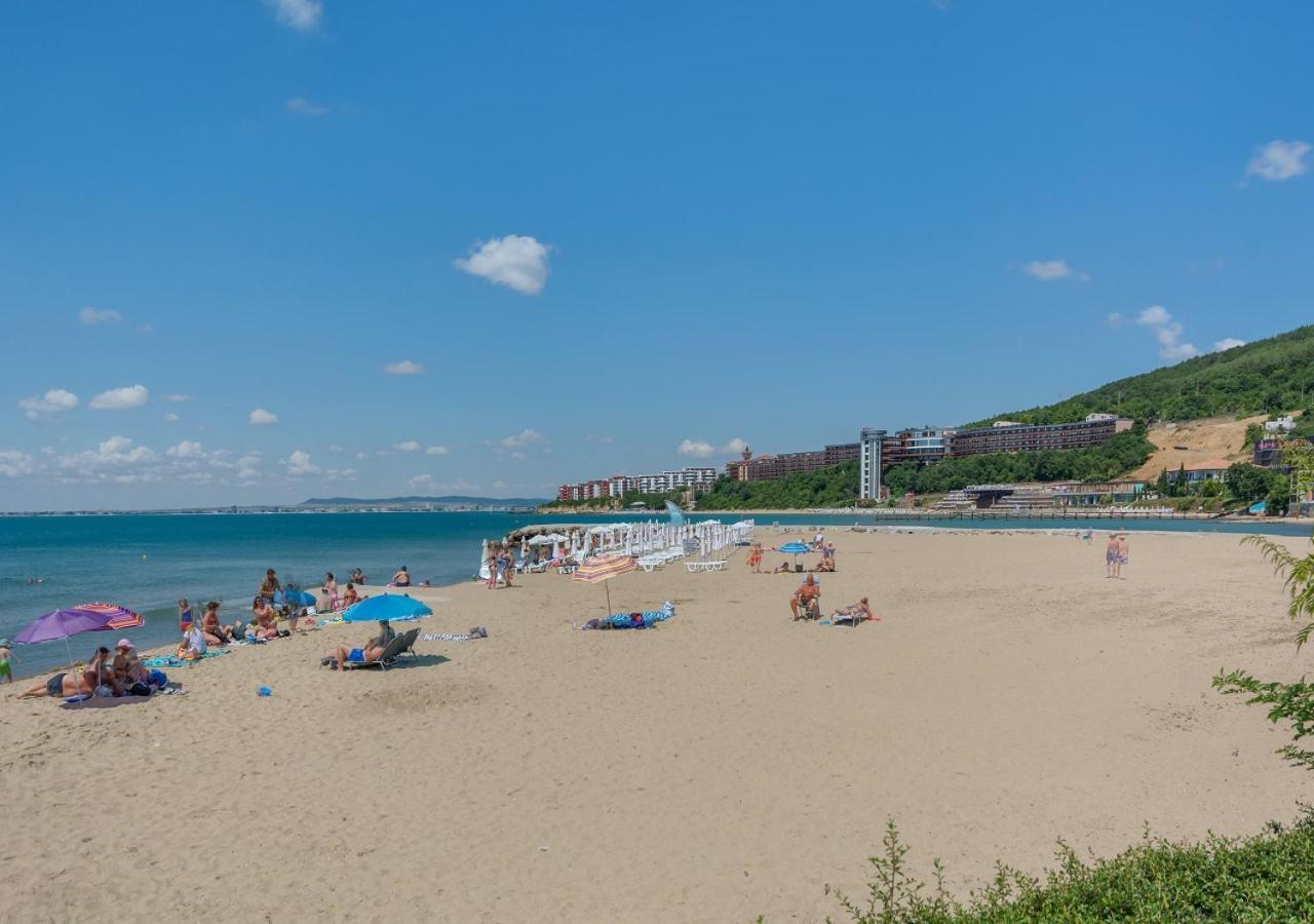 Robinson Beach Apartments Елените Экстерьер фото